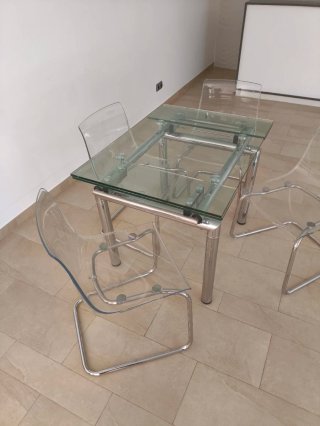 Mesa y 4 Sillas Cristal y Cromado