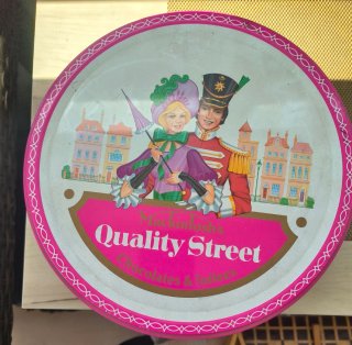 Caja Metal Vintage Quality Street Inglesa