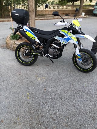 UM DSR Supermotard Blanco
