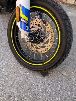 UM DSR Supermotard Blanco