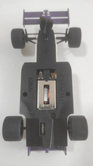 Scalextric Ferrari F1/87 M2000