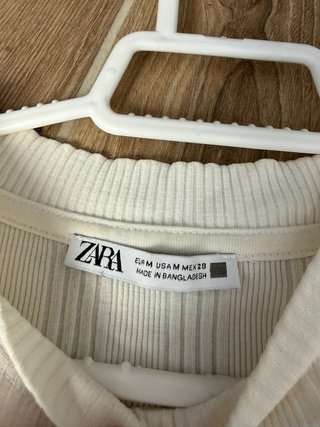 Top blanco canalé Zara