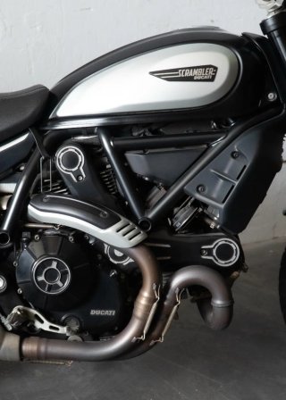 Ducati Scrambler Icon Dark - Cuidada al detalle