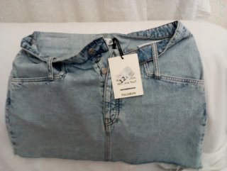Falda vaquera Pull&Bear Talla  talla L 12 euros