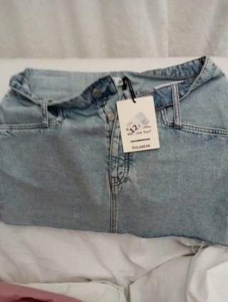 Falda vaquera Pull&Bear Talla  talla L 12 euros