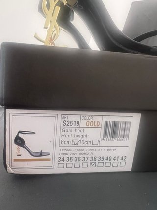 Tacones Saint Laurent Negros y Dorados