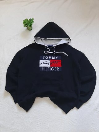 Sudadera Negra estilo Tommy Hilfiger. Talla L