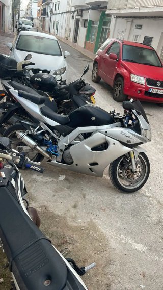 Suzuki SV1000S S
