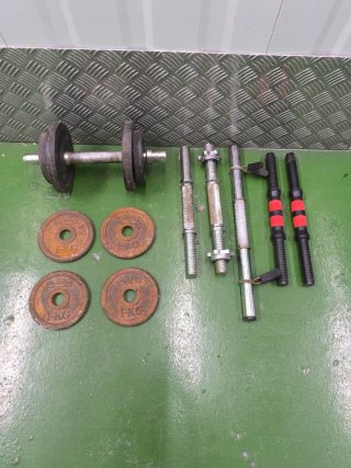 Pesas y barras de gimnasio