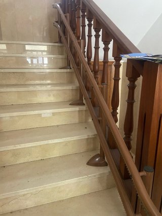 Silla salvaescaleras eléctrica beige