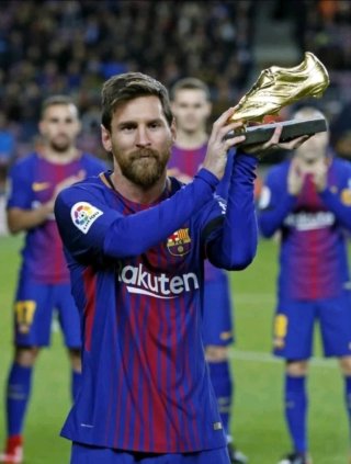 FCB 20Q7/28. Talla S. MESSI ORIGINAL BOTA DE ORO