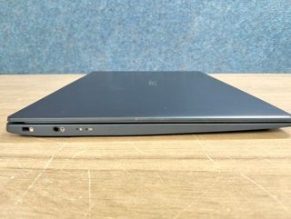 Acer Swift 5 Pro 14" i5-8250U 8/512GB Win10 Azul