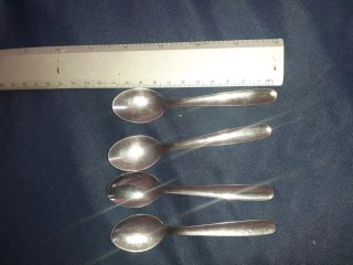 Set de cubiertos metálicos