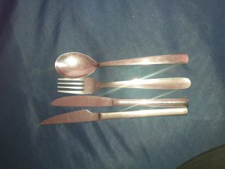 Set de cubiertos metálicos