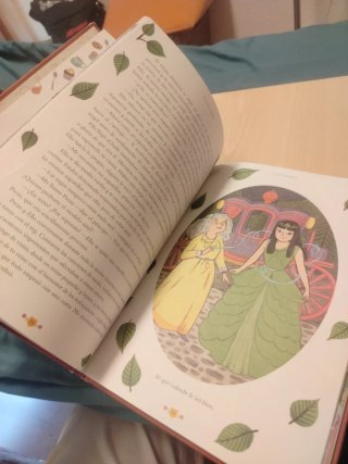 Princesas al poder 15 cuentos clásicos actualiz...