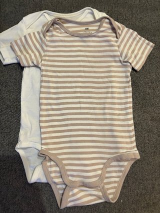 Pack 5 Bodies H&M 18-24 meses