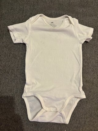 Pack 5 Bodies H&M 18-24 meses