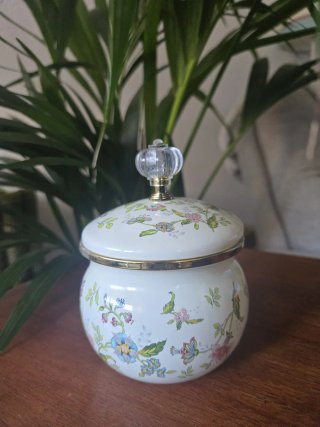 Recipiente vintage floral metal y plástico