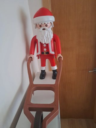 Playmobil Papá Noel XXL y Carretilla