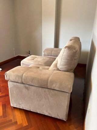 Sofá y 2 butacas orejeras beige
