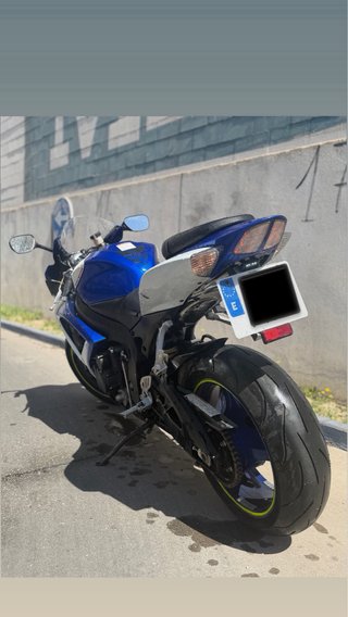 Suzuki GSX-R 600 K7 Azul/Blanco