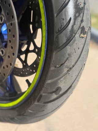 Suzuki GSX-R 600 K7 Azul/Blanco