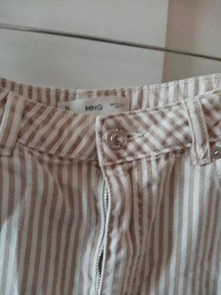 Shorts vaqueros MNG milrayas beige