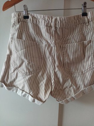 Shorts vaqueros MNG milrayas beige