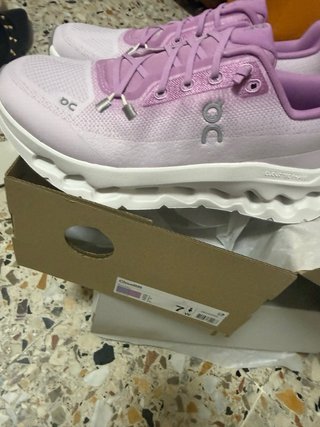 ON Running Scarpe Rosa/Bianche Nuove