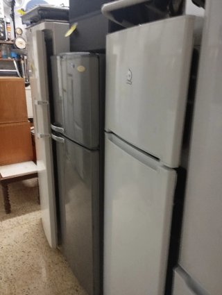 Nevera Whirlpool blanca