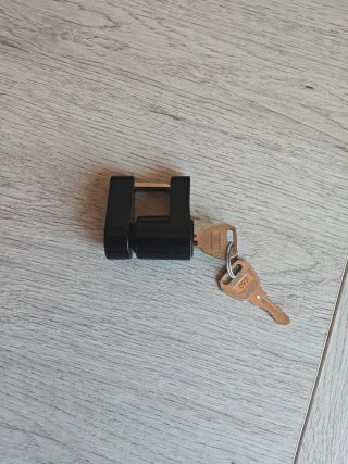 Candado para remolque de coche