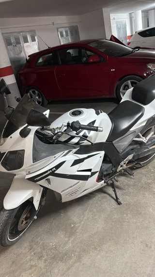 Keeway Roadwin 125 R Blanca