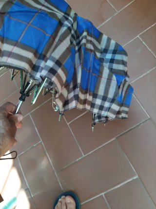 Paraguas Plegable Estándar Como Nuevo