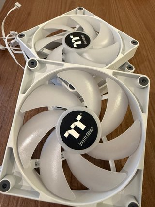 3 Ventiladores Thermaltake CT140 ARGB Sync