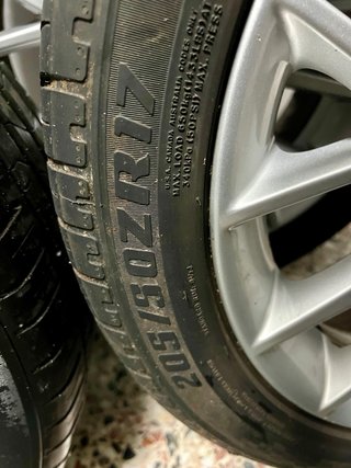 Llantas BMW 17 con neumáticos 205/50/ZR17