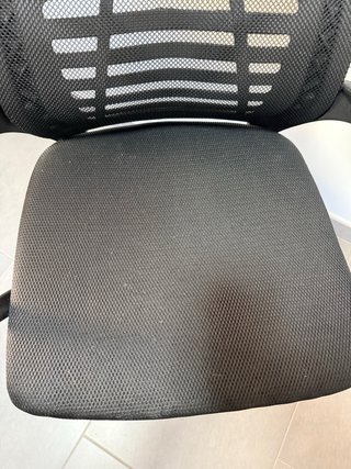 Sillón de oficina ergonómico con ruedas