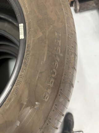 4 Neumáticos 255/60/18 112V