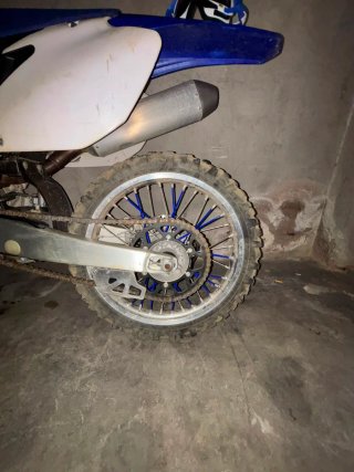 Yamaha Motocross Azul y Blanca