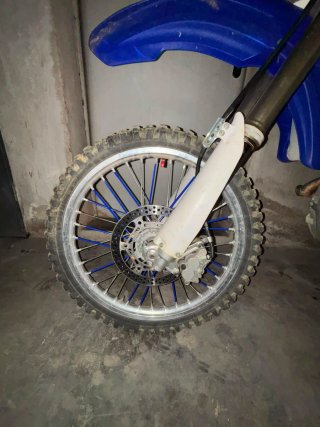 Yamaha Motocross Azul y Blanca
