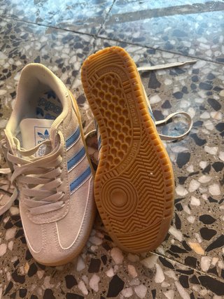 Zapatillas beige / azul