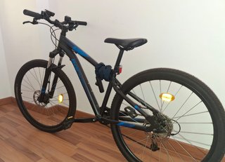 Vendo Bicicleta de montaña 27,5" con acesórios