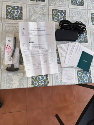 Xiaomi Mi Pro 2 con papeles y cargador