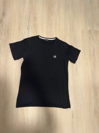 Camisetas Nike y Calvin Klein Negras