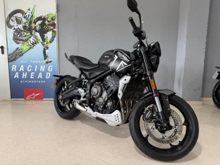 Triumph Trident 660 Negra