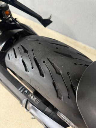 Triumph Trident 660 Negra