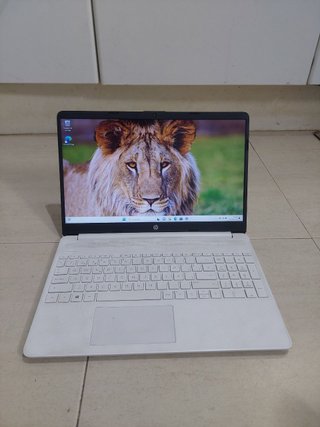 Ordenador Portátil HP i5 Blanco