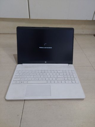 Ordenador Portátil HP i5 Blanco