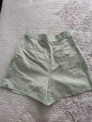 Bermuda Zara verde clarito