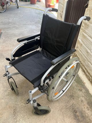 Silla de ruedas plegable