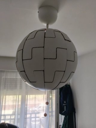 Lámpara de techo esférica .